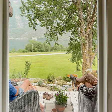 Casa de Férias Cozy Modern In West Norway With View Davik (Sogn og Fjordane)